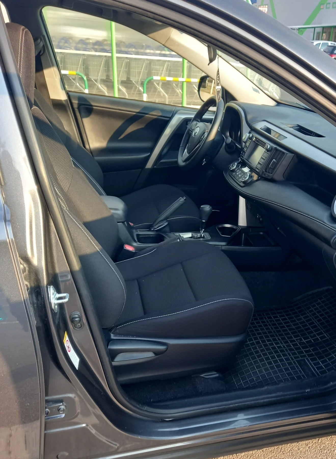 Toyota Rav4, снимка 6 - Автомобили и джипове - 55768098