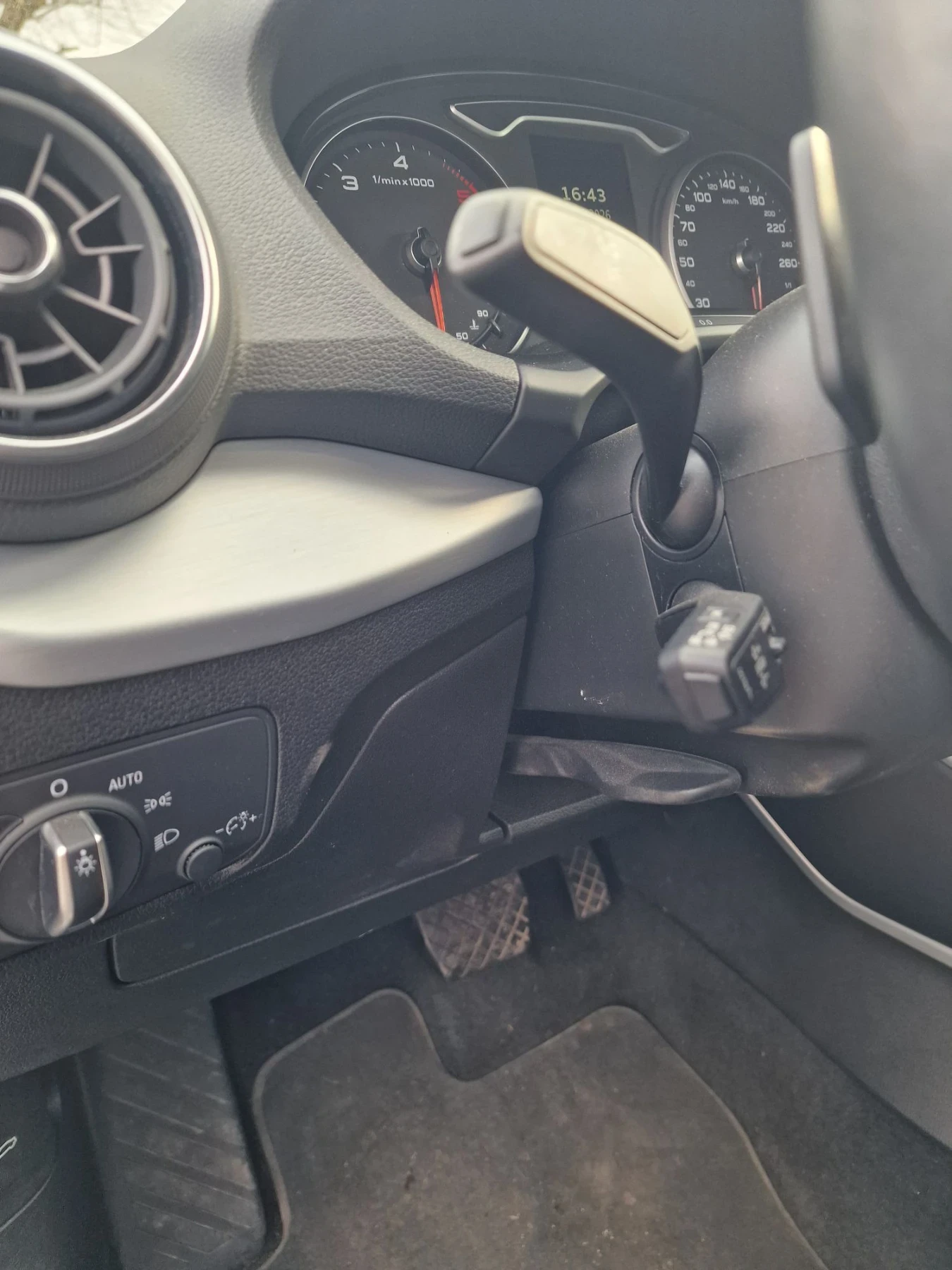 Audi Q2 S-Line, снимка 11 - Автомобили и джипове - 55871648
