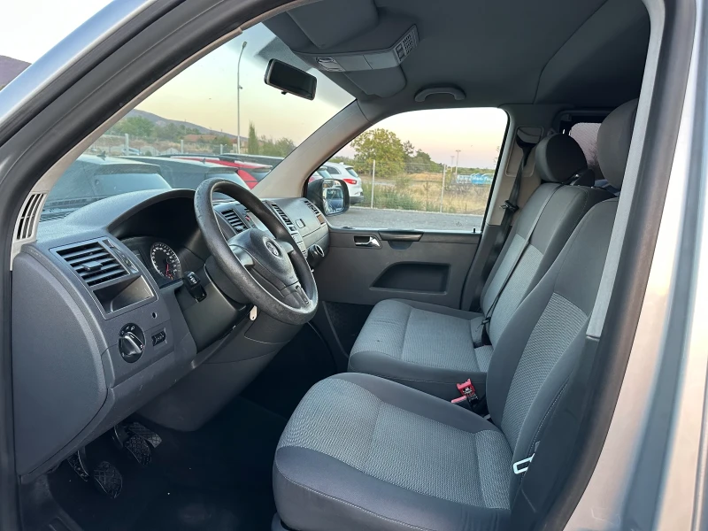VW Caravelle 2.0TDI* 140к.с* 9-МЕСТЕН* ДЪЛГА БАЗА* 6 СКОРОСТИ, снимка 9 - Бусове и автобуси - 51826305