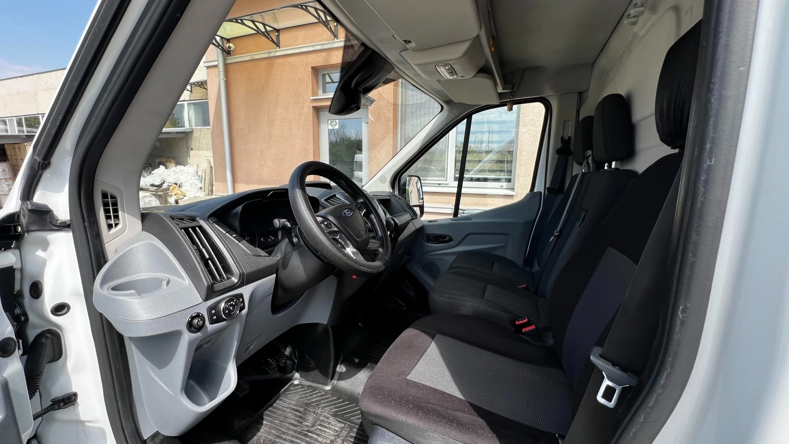 Ford Transit Maxi - изображение 9