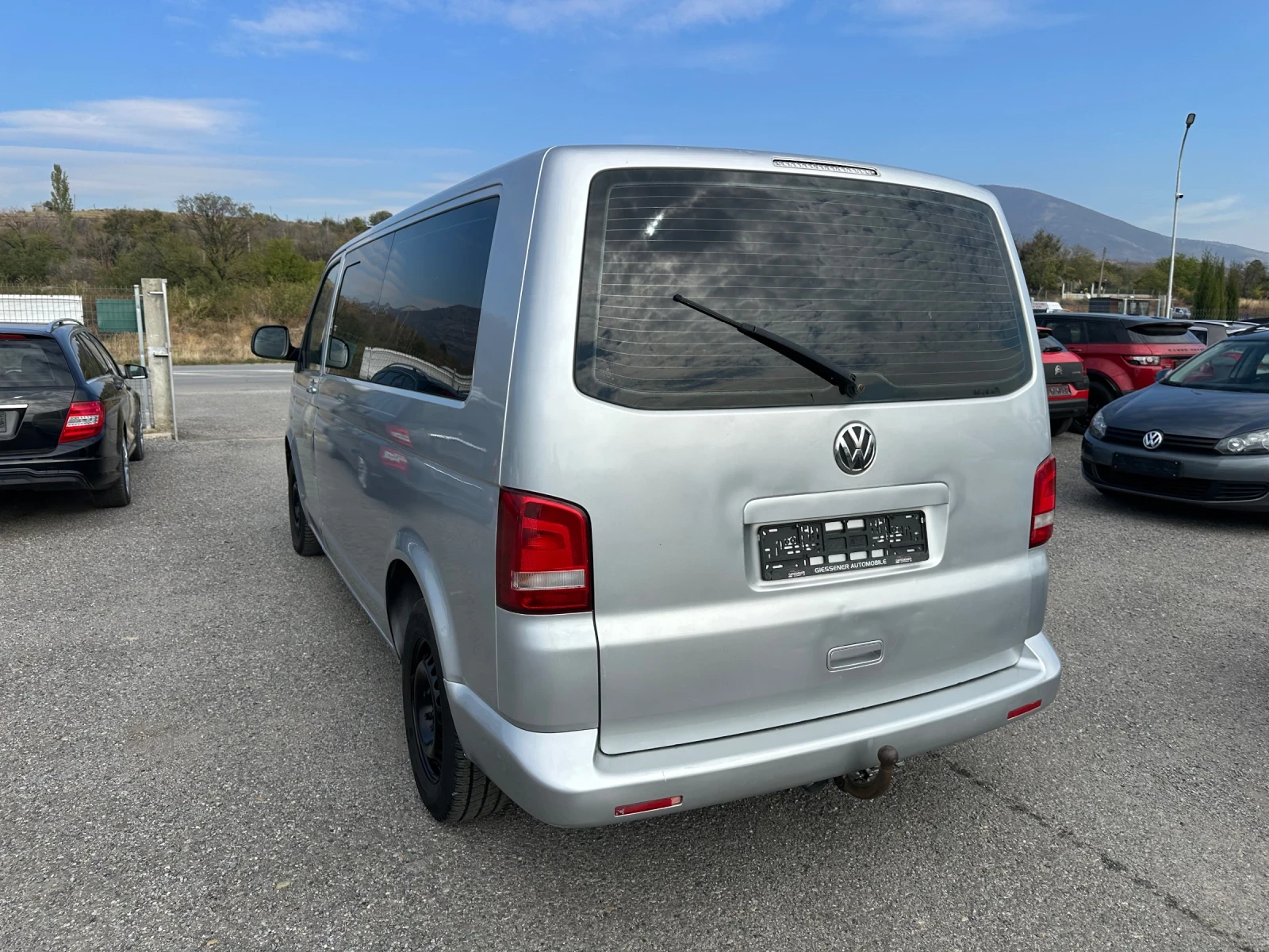 VW Caravelle 2.0TDI* 140к.с* 9-МЕСТЕН* ДЪЛГА БАЗА* 6 СКОРОСТИ - изображение 4