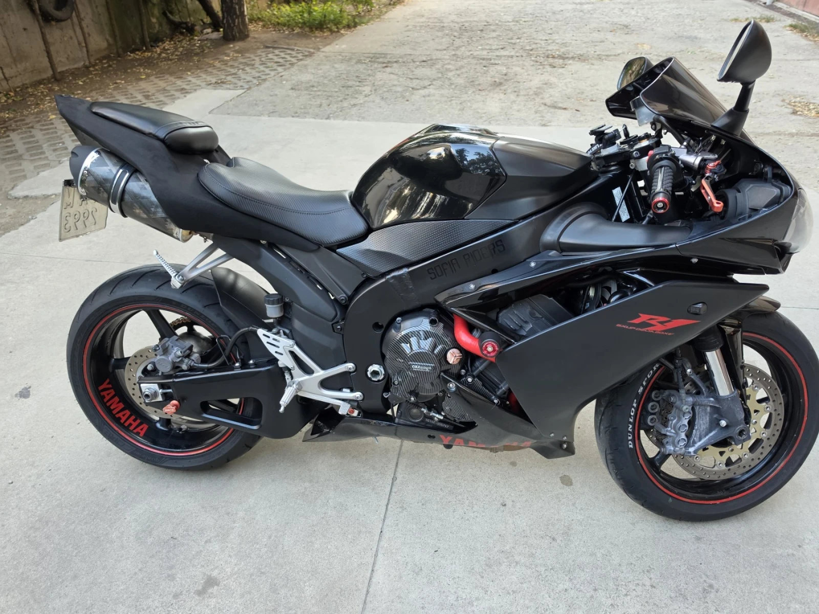 Yamaha YZF-R1