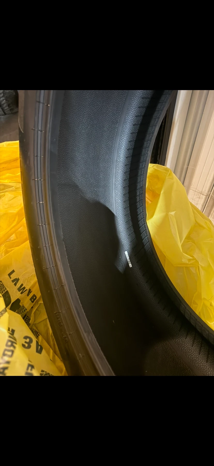 Гуми Зимни 285/55R19, снимка 7 - Гуми и джанти - 56667069