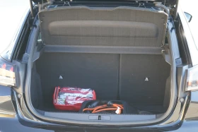 Peugeot 208 e-GT Pack 136, снимка 13