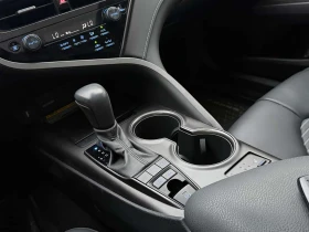 Toyota Camry * Hybrid * АВТОКРЕДИТ БЕЗ ПЪРВОНАЧАЛНА ВНОСКА* , снимка 15