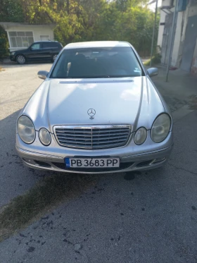  Mercedes-Benz E 220