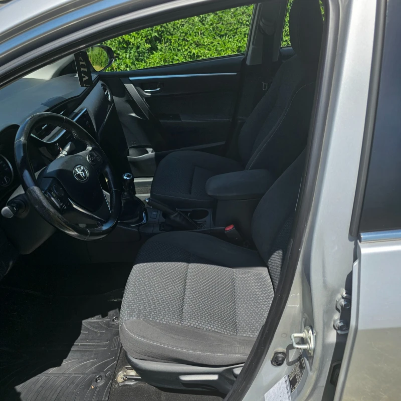 Toyota Corolla D4-D, снимка 10 - Автомобили и джипове - 47411789