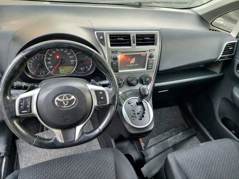 Toyota Verso S, снимка 11 - Автомобили и джипове - 47792855