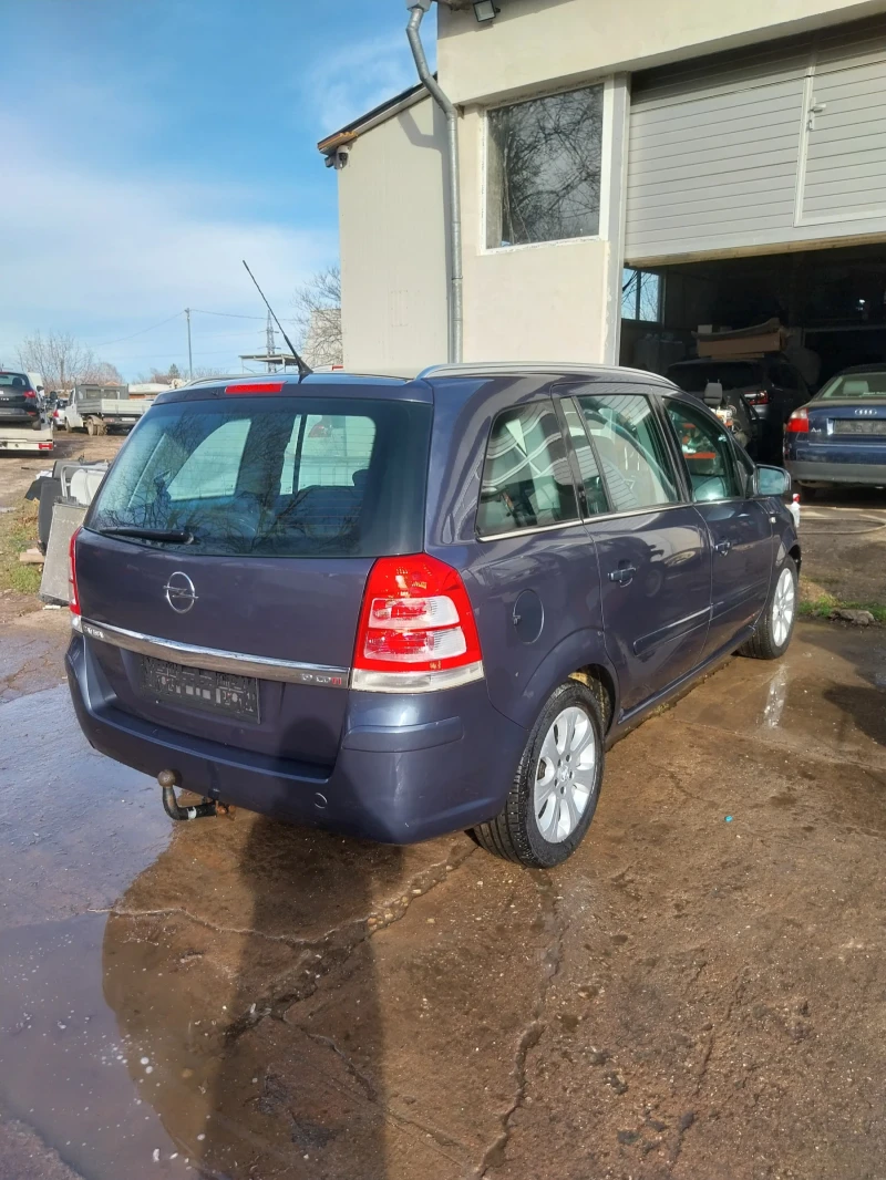 Opel Zafira 1.9 автомат, снимка 3 - Автомобили и джипове - 48589205