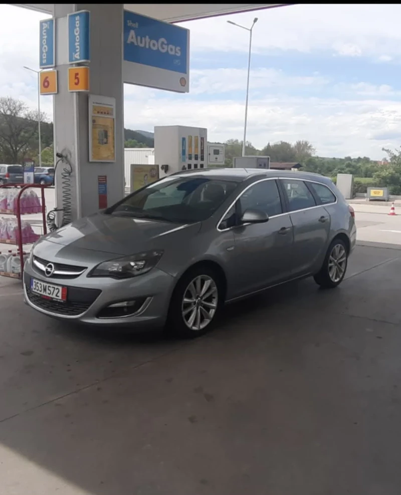 Opel Astra, снимка 1 - Автомобили и джипове - 49294832