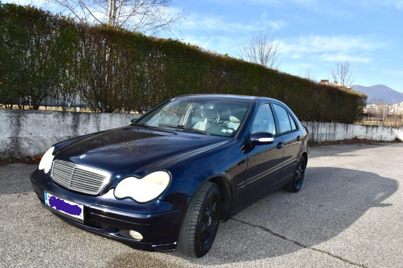 Mercedes-Benz C 200, снимка 4 - Автомобили и джипове - 49442118