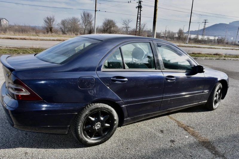 Mercedes-Benz C 200, снимка 12 - Автомобили и джипове - 49442118