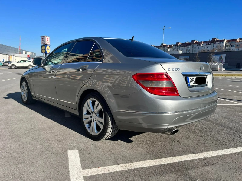 Mercedes-Benz C 220, снимка 4 - Автомобили и джипове - 49450398