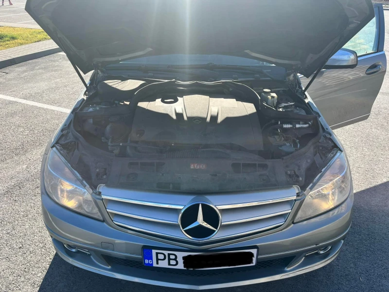 Mercedes-Benz C 220, снимка 11 - Автомобили и джипове - 49450398