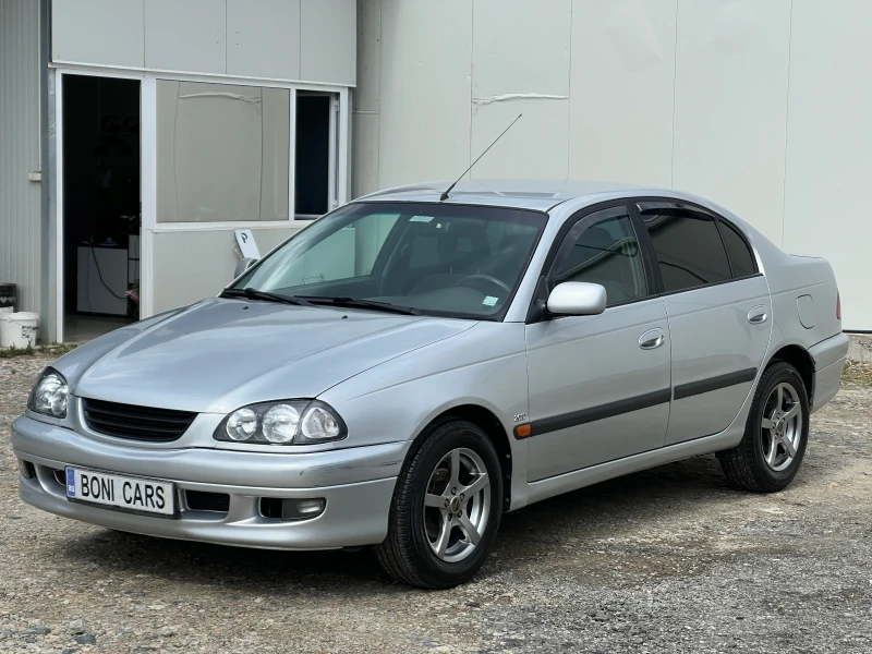 Toyota Avensis 2.0TD-90к.с/Климатик/Автоматични фарове/ел. Пакет