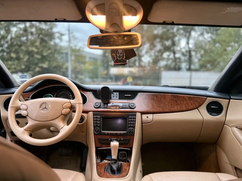 Mercedes-Benz CLS 320, снимка 9 - Автомобили и джипове - 52810070