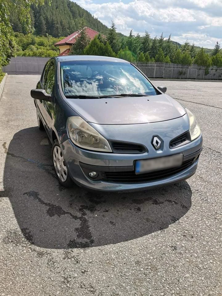 Renault Clio, снимка 1 - Автомобили и джипове - 47842567