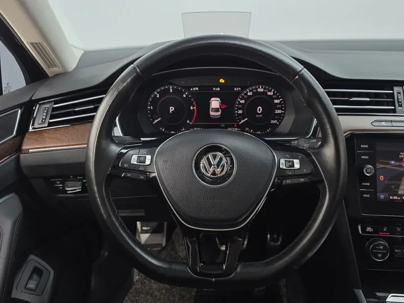 VW Passat 2.0 TDI, снимка 13 - Автомобили и джипове - 54299774