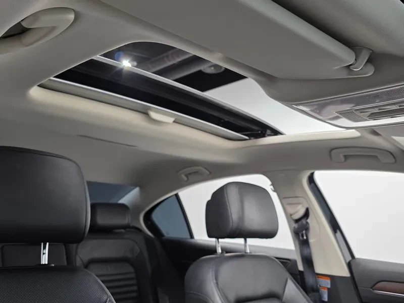 VW Passat 2.0 TDI, снимка 17 - Автомобили и джипове - 54299774