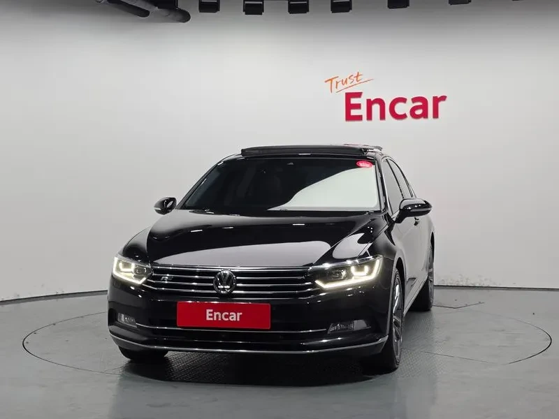 VW Passat 2.0 TDI, снимка 3 - Автомобили и джипове - 54299774