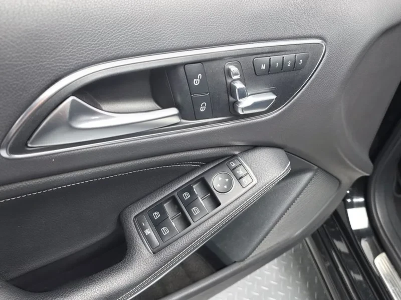 Mercedes-Benz A 200, снимка 13 - Автомобили и джипове - 55007684