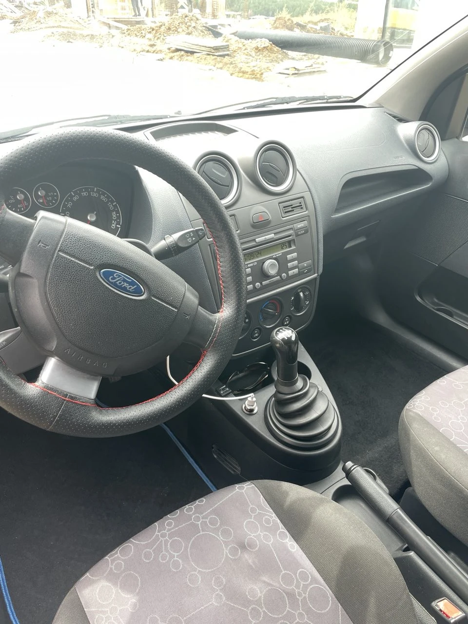 Ford Fiesta 1.25 ГАЗ-Бензин - изображение 9