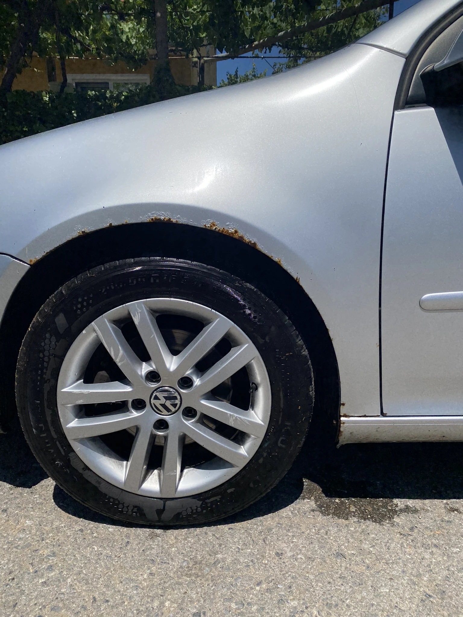 VW Golf 1, 6i 102кс ГАЗ - изображение 5