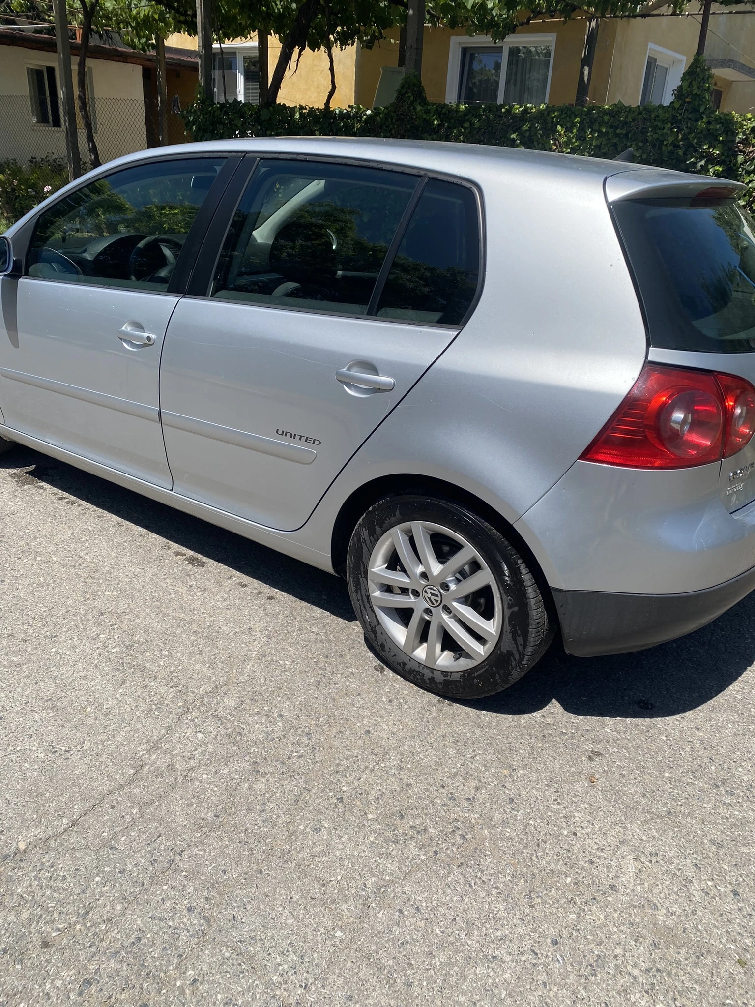 VW Golf 1, 6i 102кс ГАЗ - изображение 3