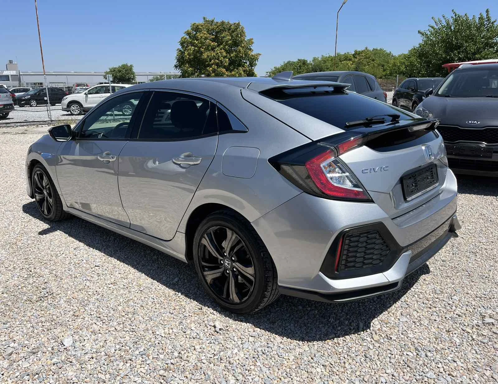 Honda Civic 1.6 5DR ELEG.AUT - изображение 4