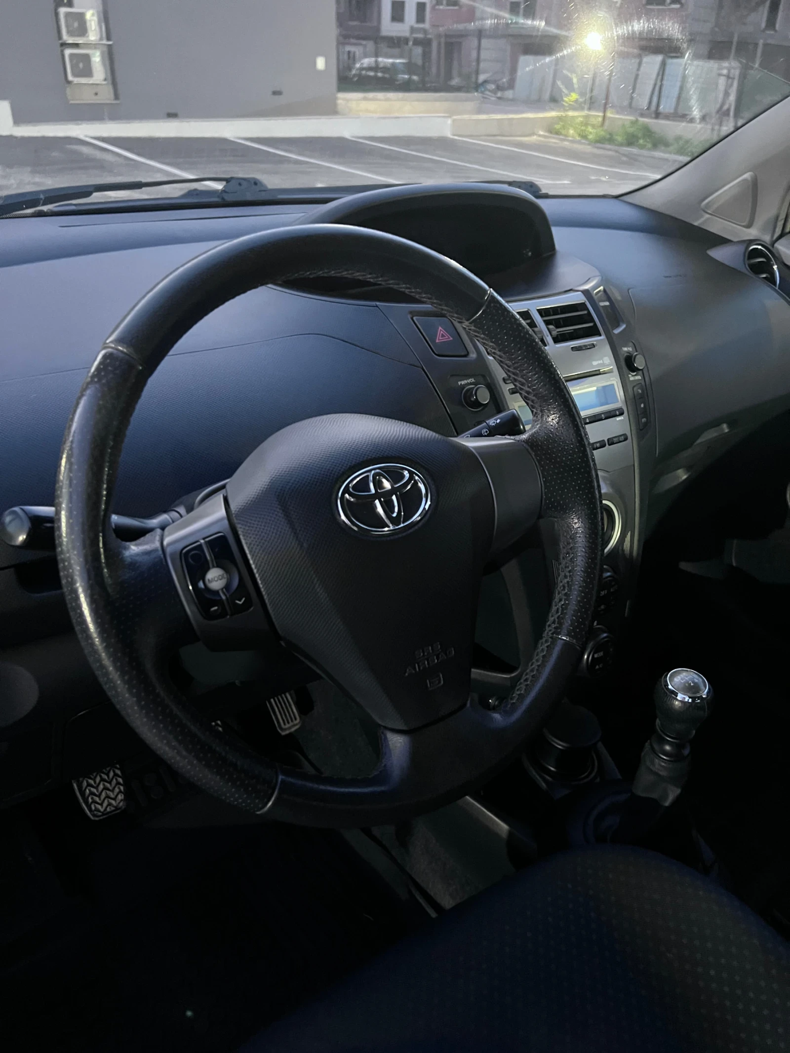 Toyota Yaris Toyota Yaris 1.3 - 6 скорости Face - изображение 7