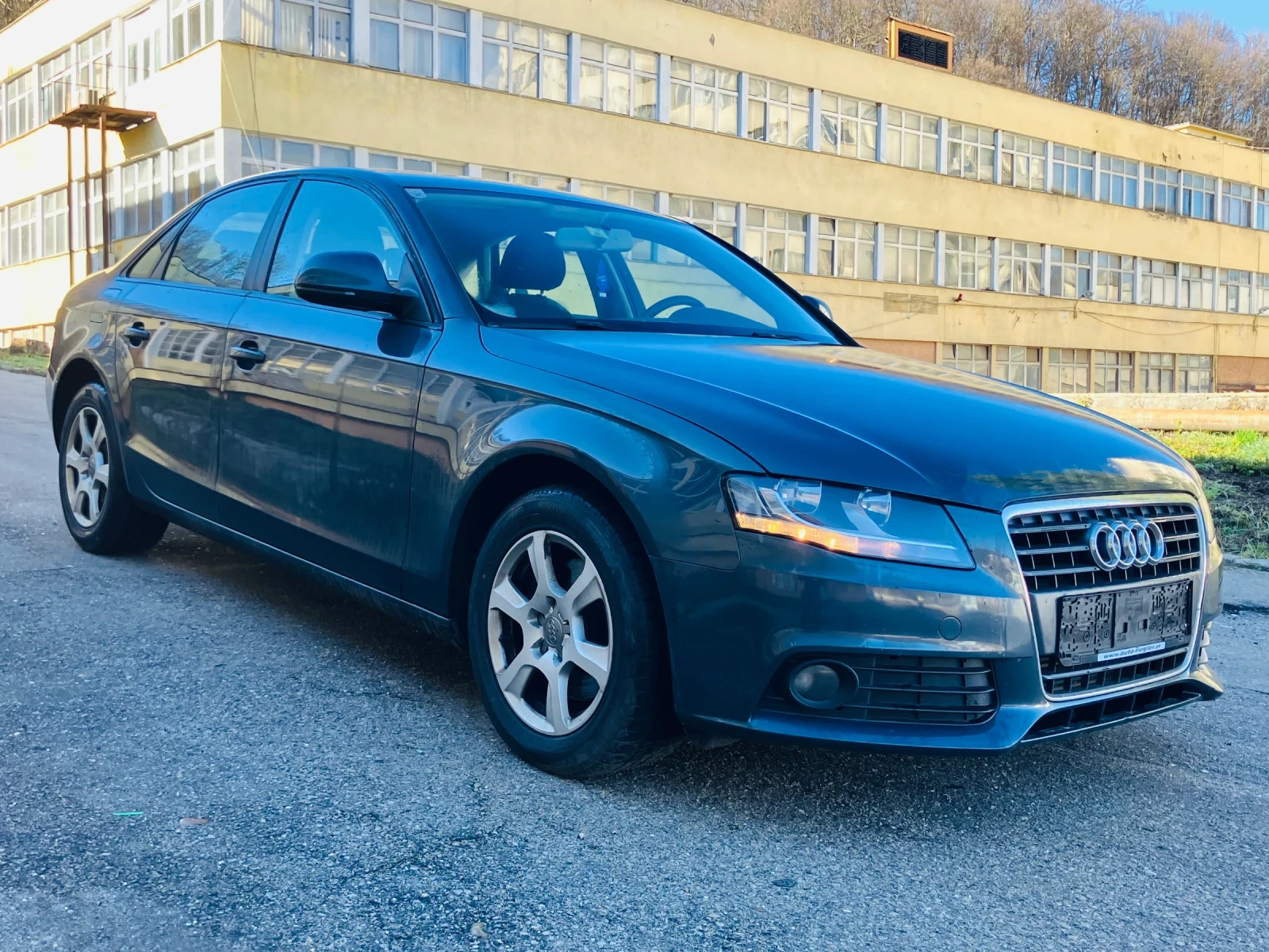 Audi A4 2.0 tdi 136к.с NAVI - изображение 9
