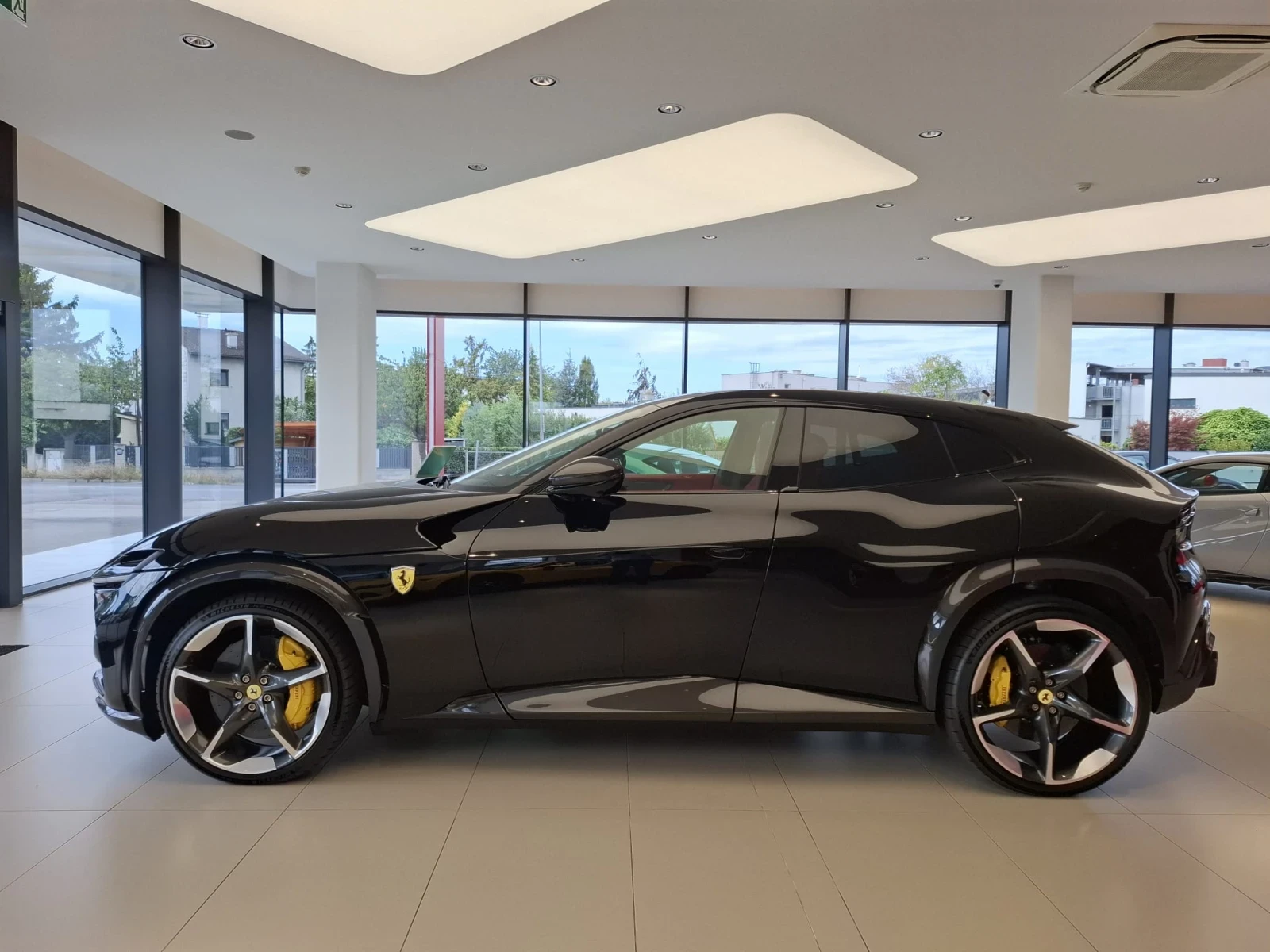 Ferrari Purosangue  Carbon/Pano/Lift/360/Massage/2026, снимка 2 - Автомобили и джипове - 55850194