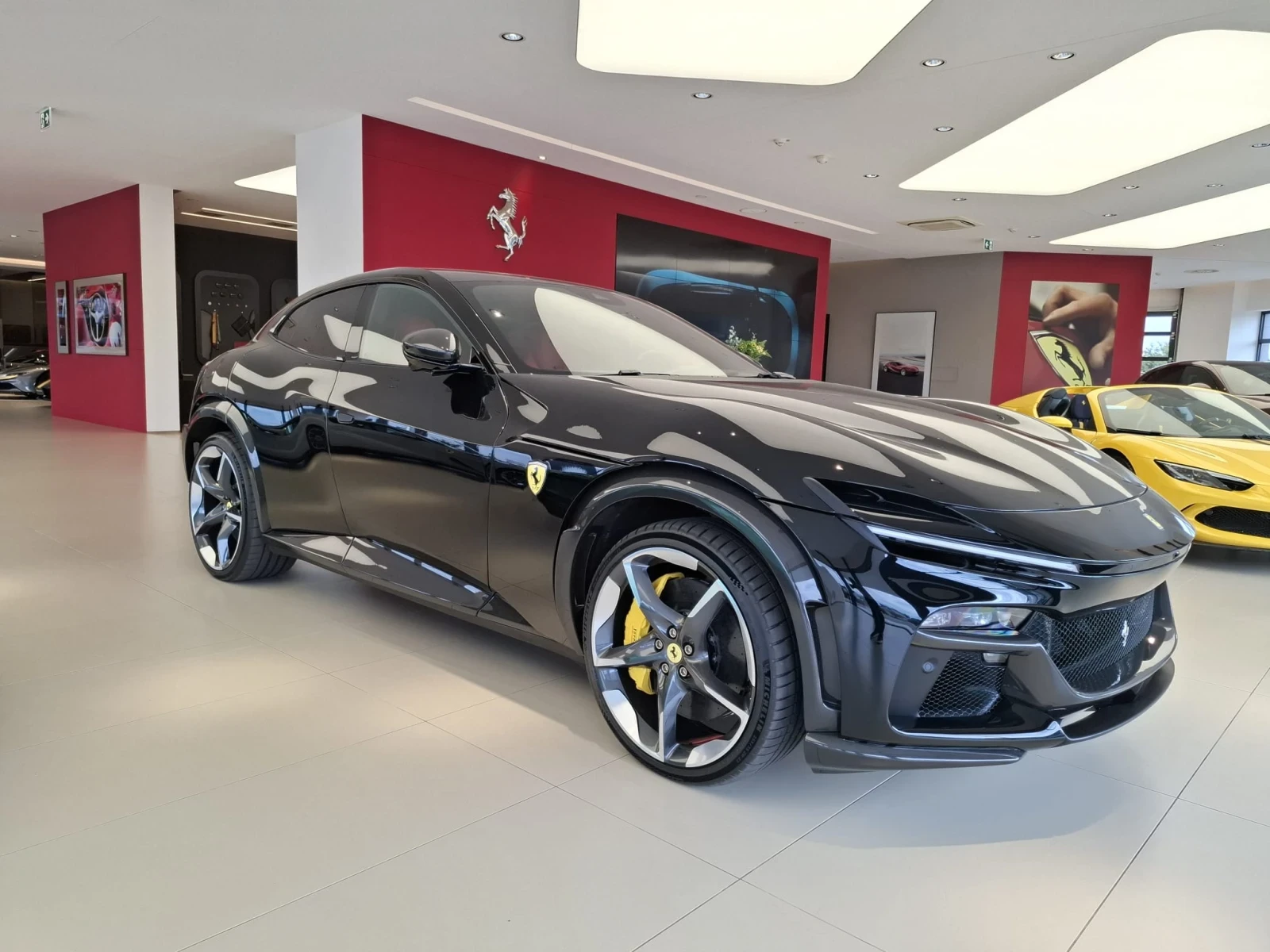 Ferrari Purosangue  Carbon/Pano/Lift/360/Massage/2026
