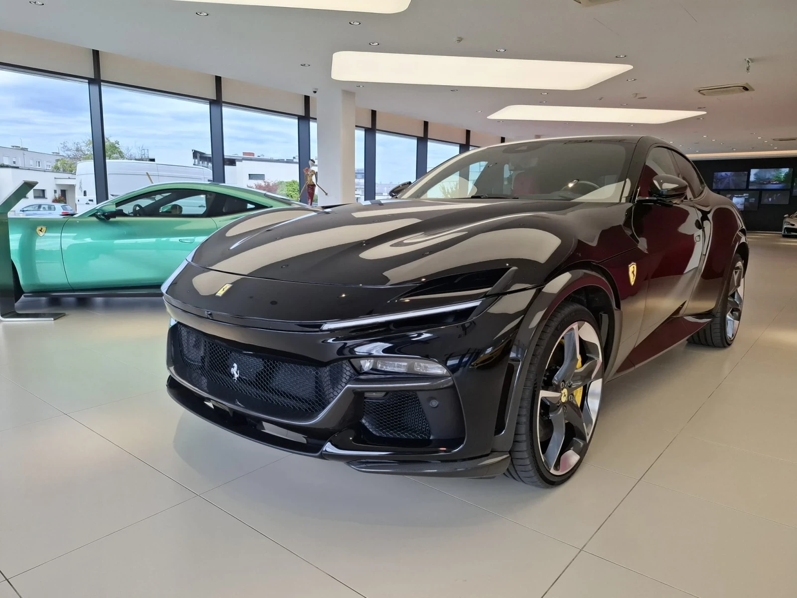 Ferrari Purosangue  Carbon/Pano/Lift/360/Massage/2026, снимка 3 - Автомобили и джипове - 55850194