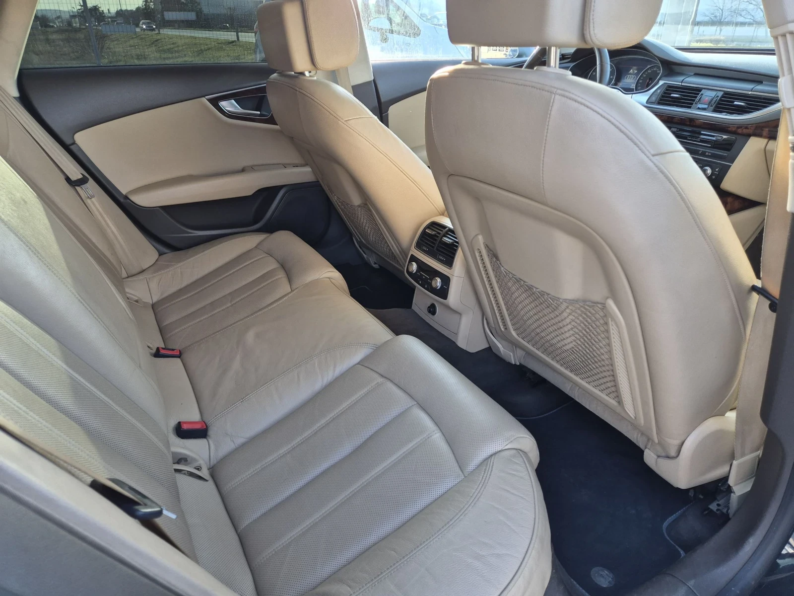 Audi A7 3.0 TDI 2xSLine Обслужена, снимка 12 - Автомобили и джипове - 53772909