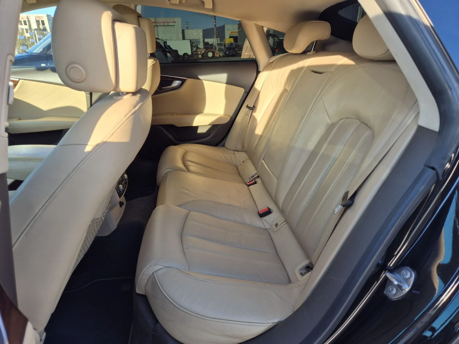 Audi A7 3.0 TDI 2xSLine Обслужена, снимка 11 - Автомобили и джипове - 53772909