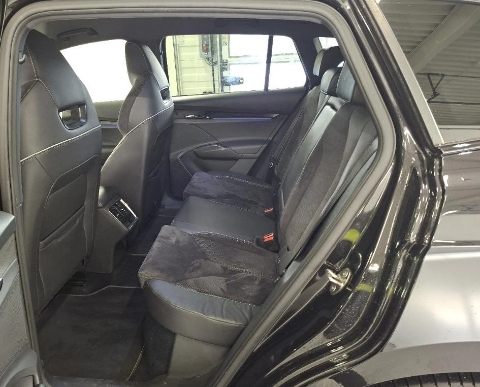 Skoda Enyaq SPORTLINE 82KW, термопомпа, 13.2 дисплей, снимка 4 - Автомобили и джипове - 53861861