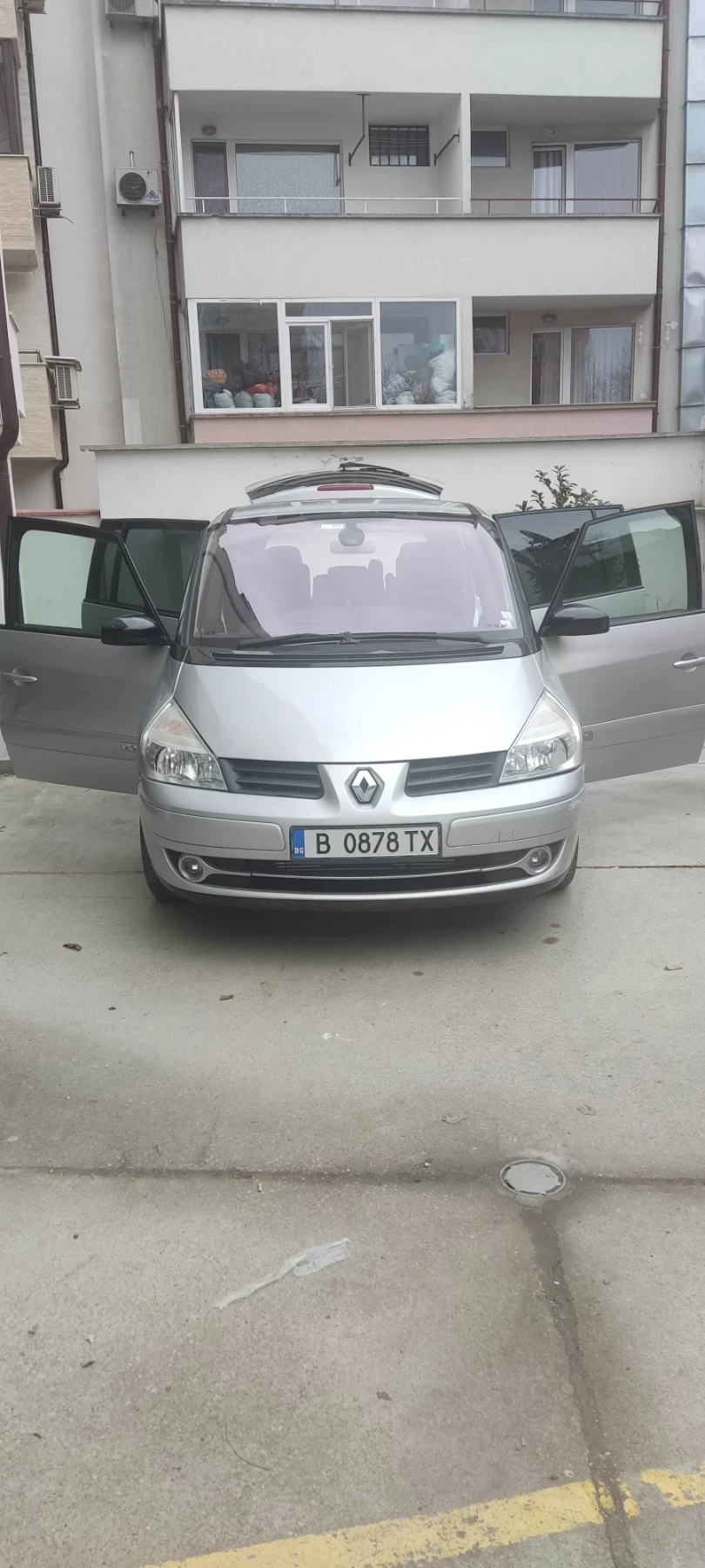 Renault Espace 2.0 dci, снимка 6 - Автомобили и джипове - 54124107