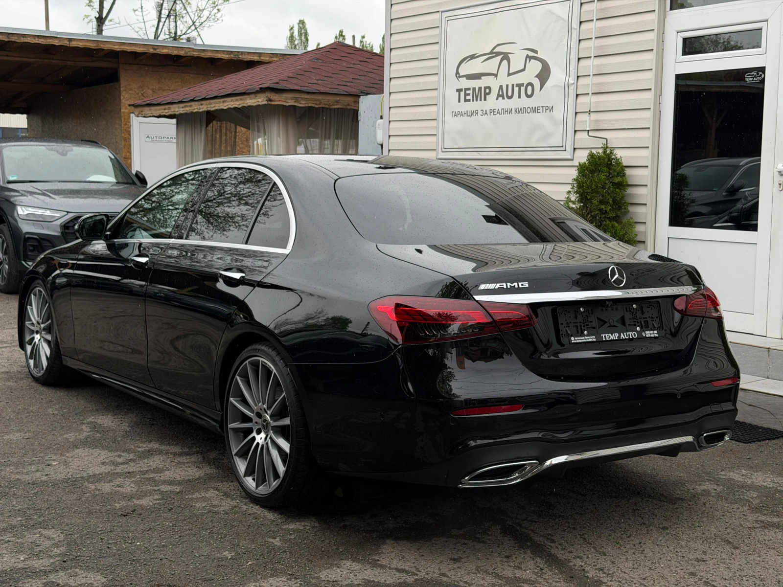 Mercedes-Benz E 220 AMG* СЕРВИЗНА ИСТОРИЯ В МЕРЦЕДЕС, снимка 6 - Автомобили и джипове - 54378776