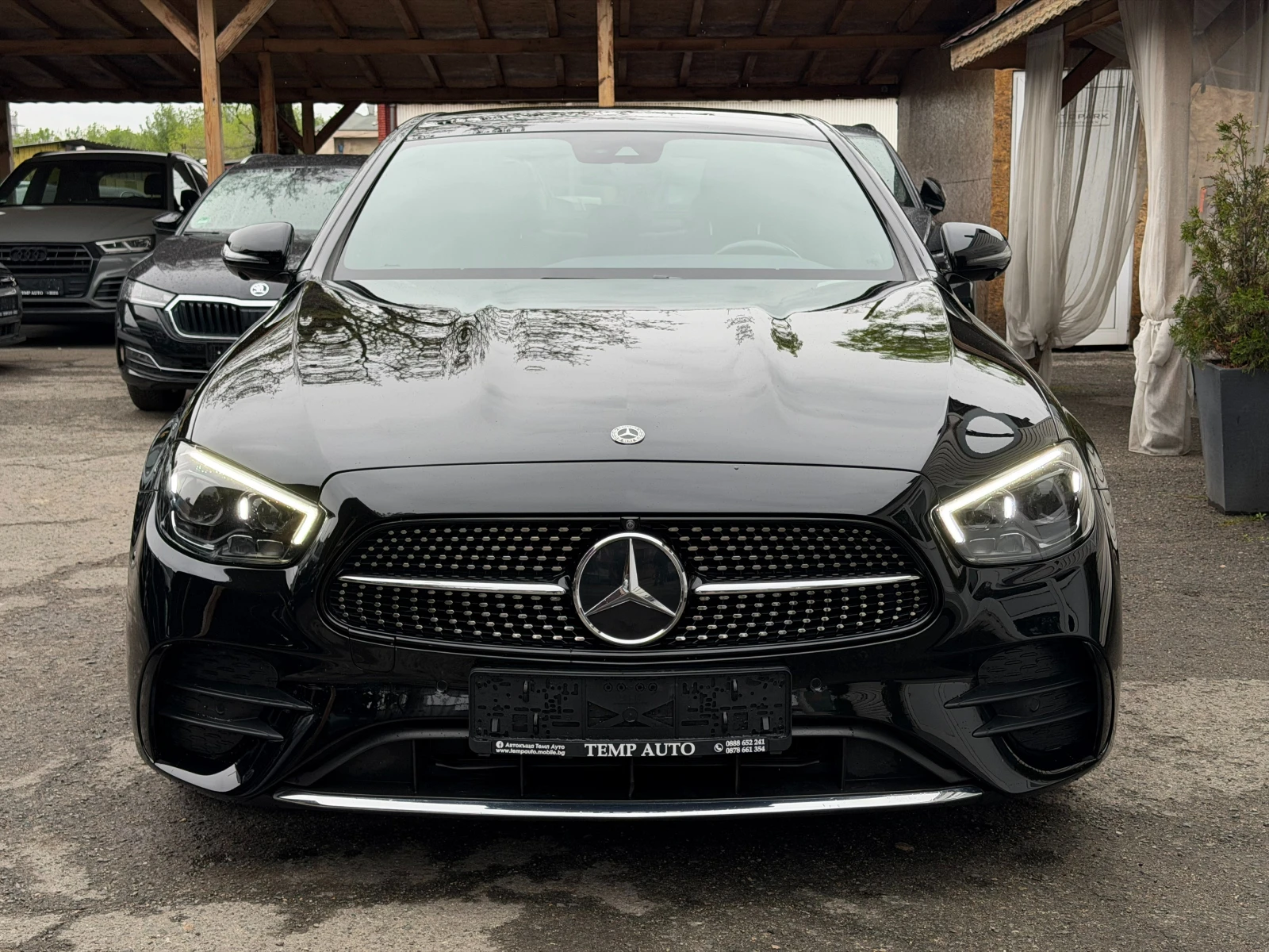 Mercedes-Benz E 220 AMG* СЕРВИЗНА ИСТОРИЯ В МЕРЦЕДЕС, снимка 2 - Автомобили и джипове - 54378776
