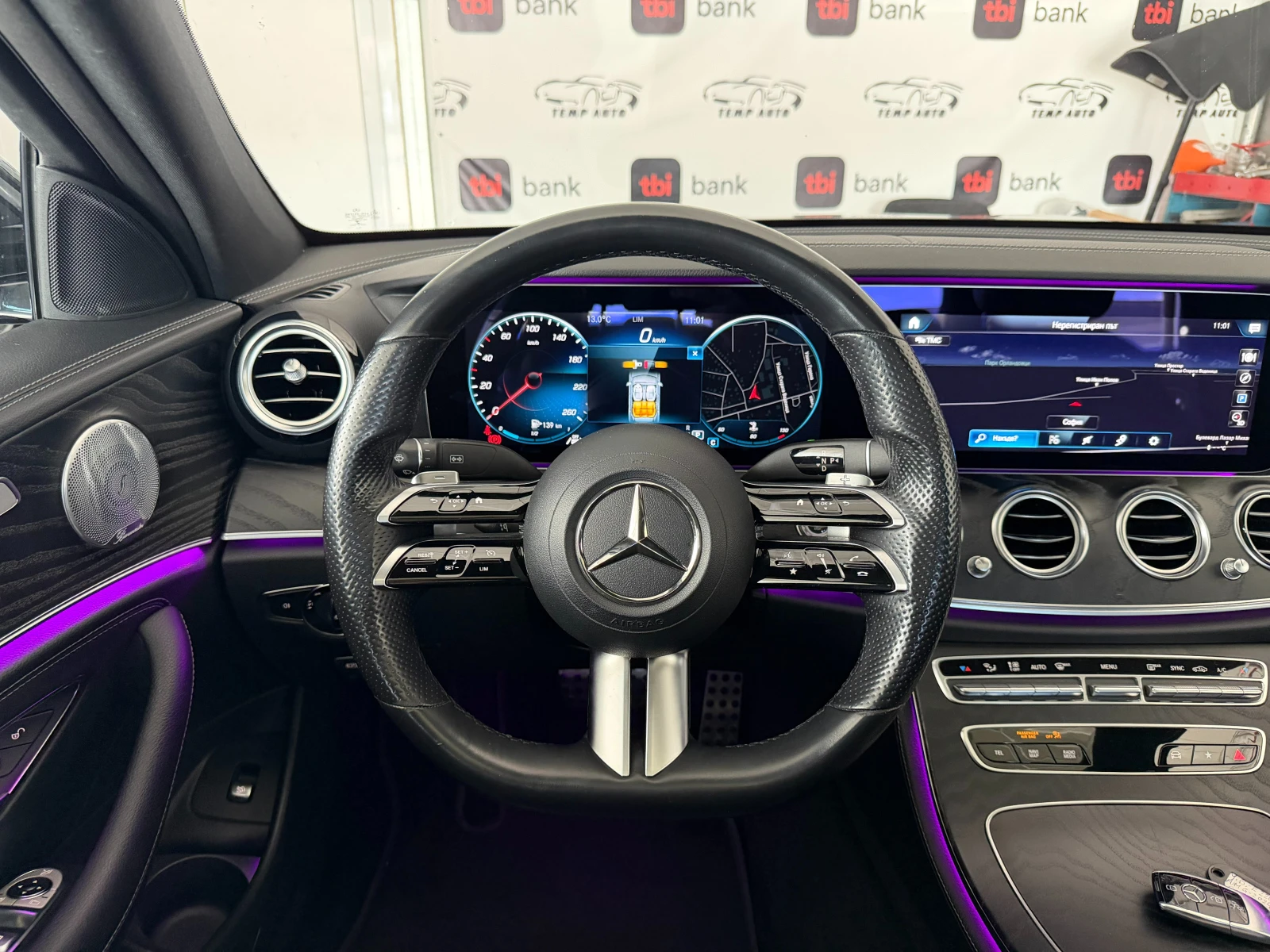 Mercedes-Benz E 220 AMG* СЕРВИЗНА ИСТОРИЯ В МЕРЦЕДЕС, снимка 10 - Автомобили и джипове - 54378776