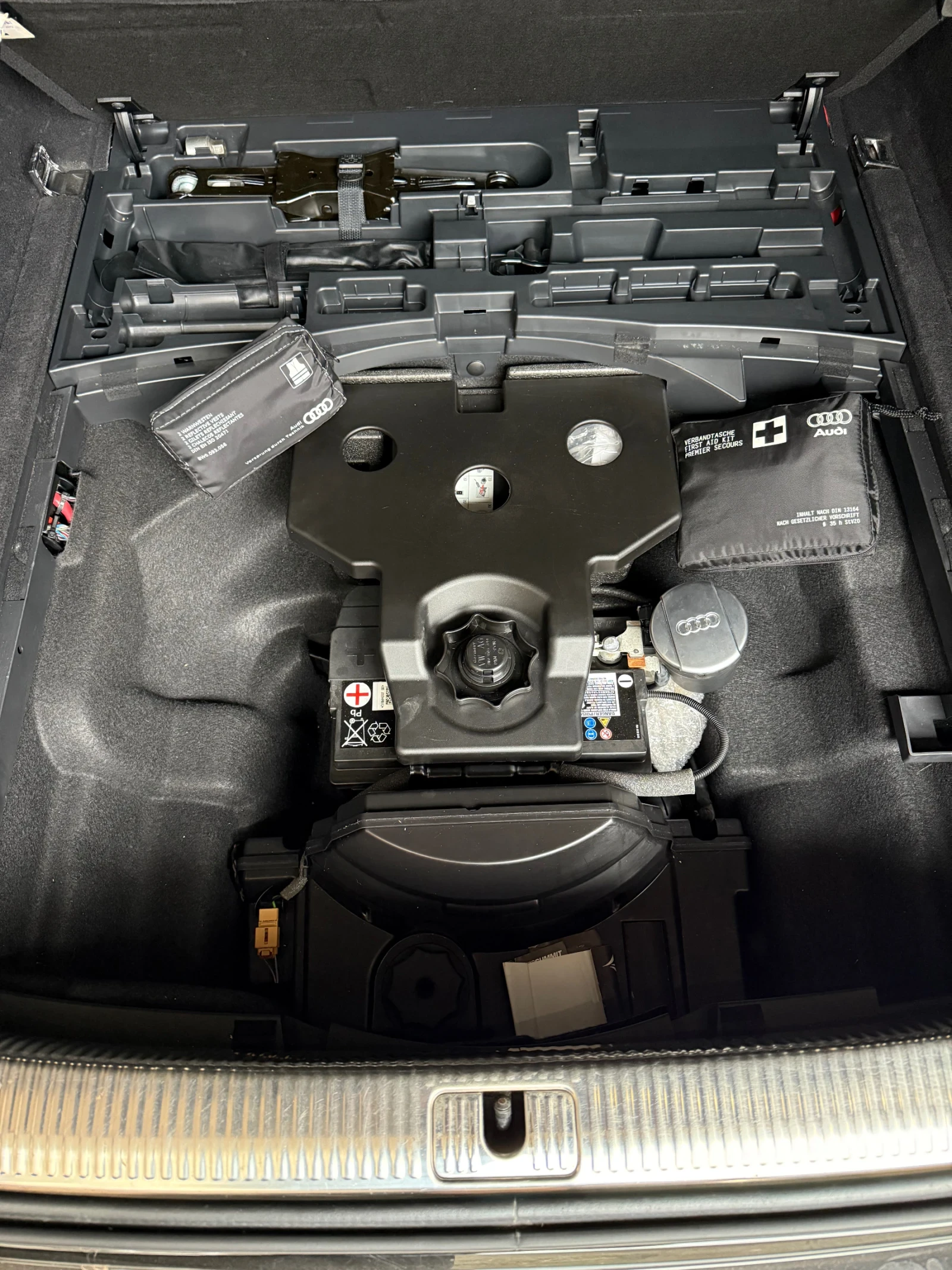 Audi A4 2.0TDI MATRIX QUATTRO, снимка 12 - Автомобили и джипове - 54394520