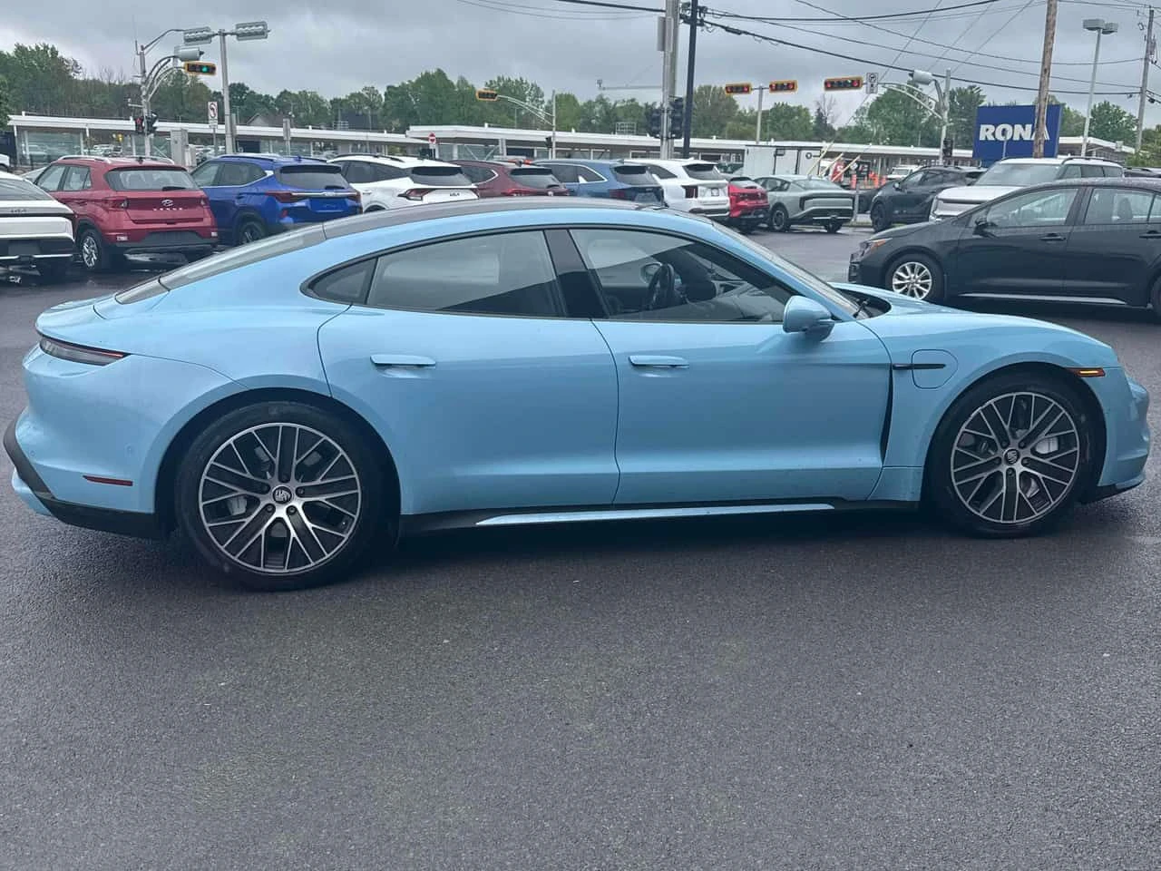 Porsche Taycan TURBO| PANO| ОБДУХВАНЕ| CARFAX| , снимка 3 - Автомобили и джипове - 54700049