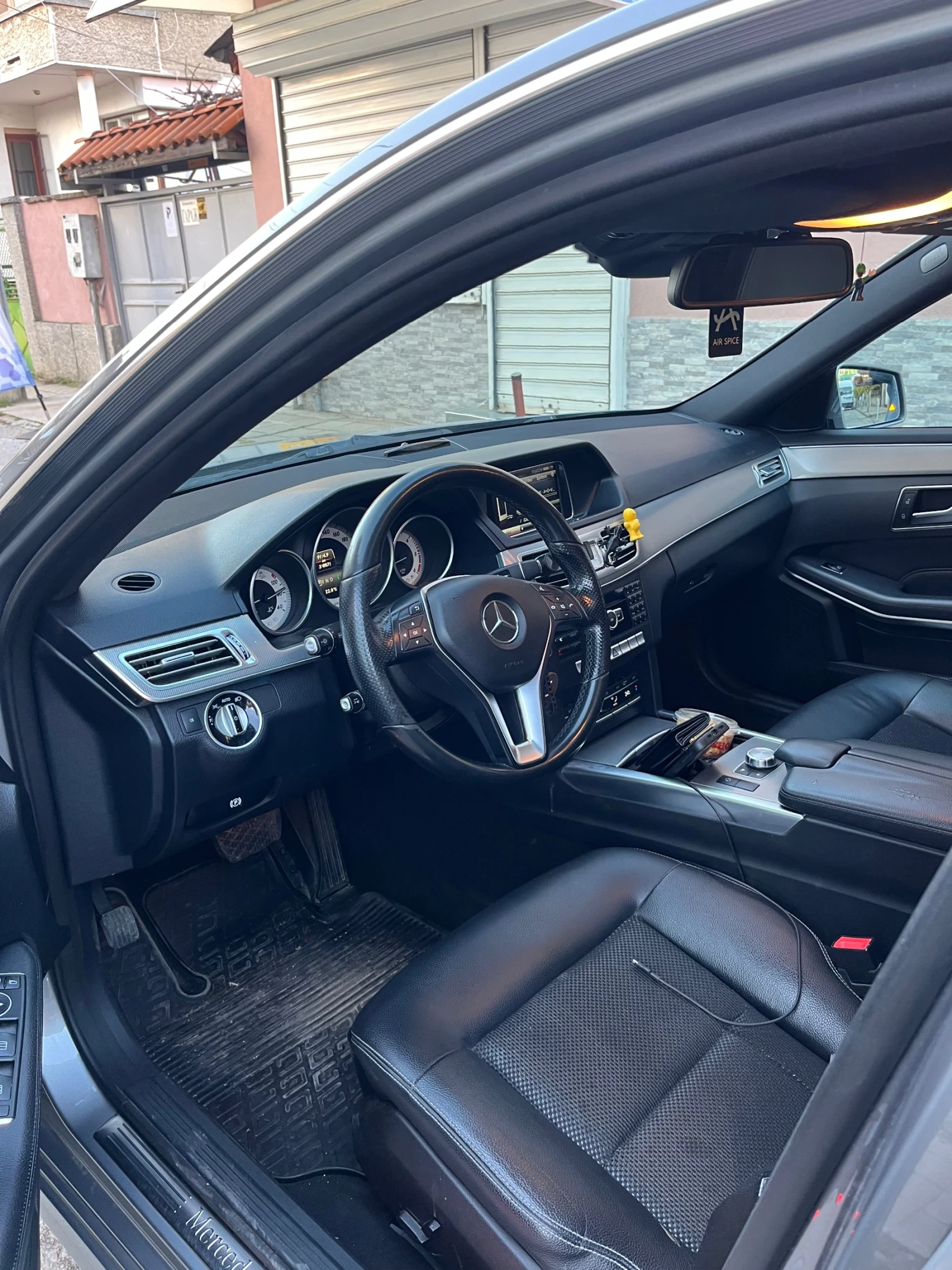 Mercedes-Benz E 250, снимка 8 - Автомобили и джипове - 54779474