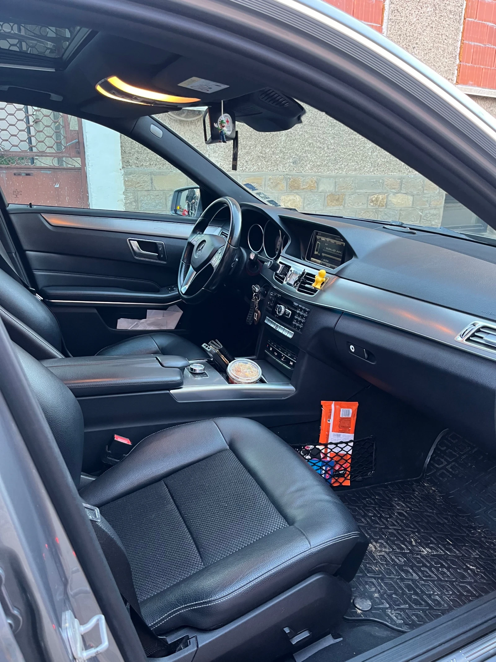 Mercedes-Benz E 250, снимка 6 - Автомобили и джипове - 54779474