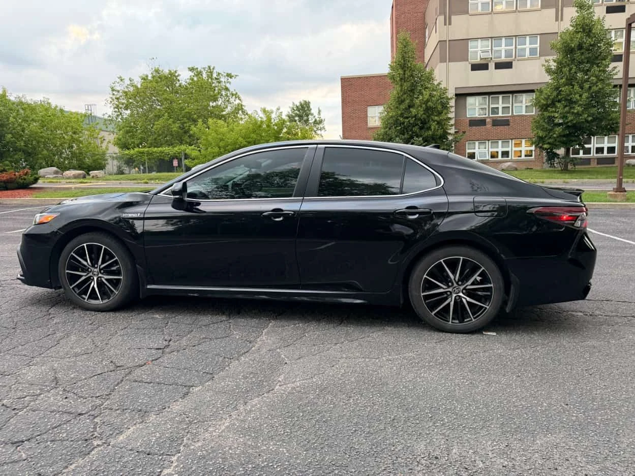 Toyota Camry * Hybrid * АВТОКРЕДИТ БЕЗ ПЪРВОНАЧАЛНА ВНОСКА* , снимка 2 - Автомобили и джипове - 55083026