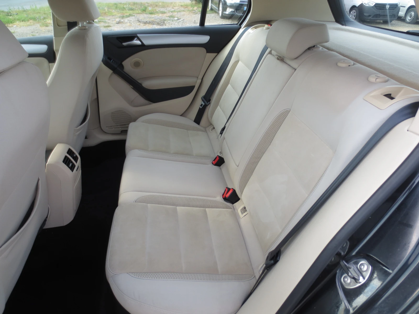 VW Golf 2.0 TDI , снимка 12 - Автомобили и джипове - 55140761