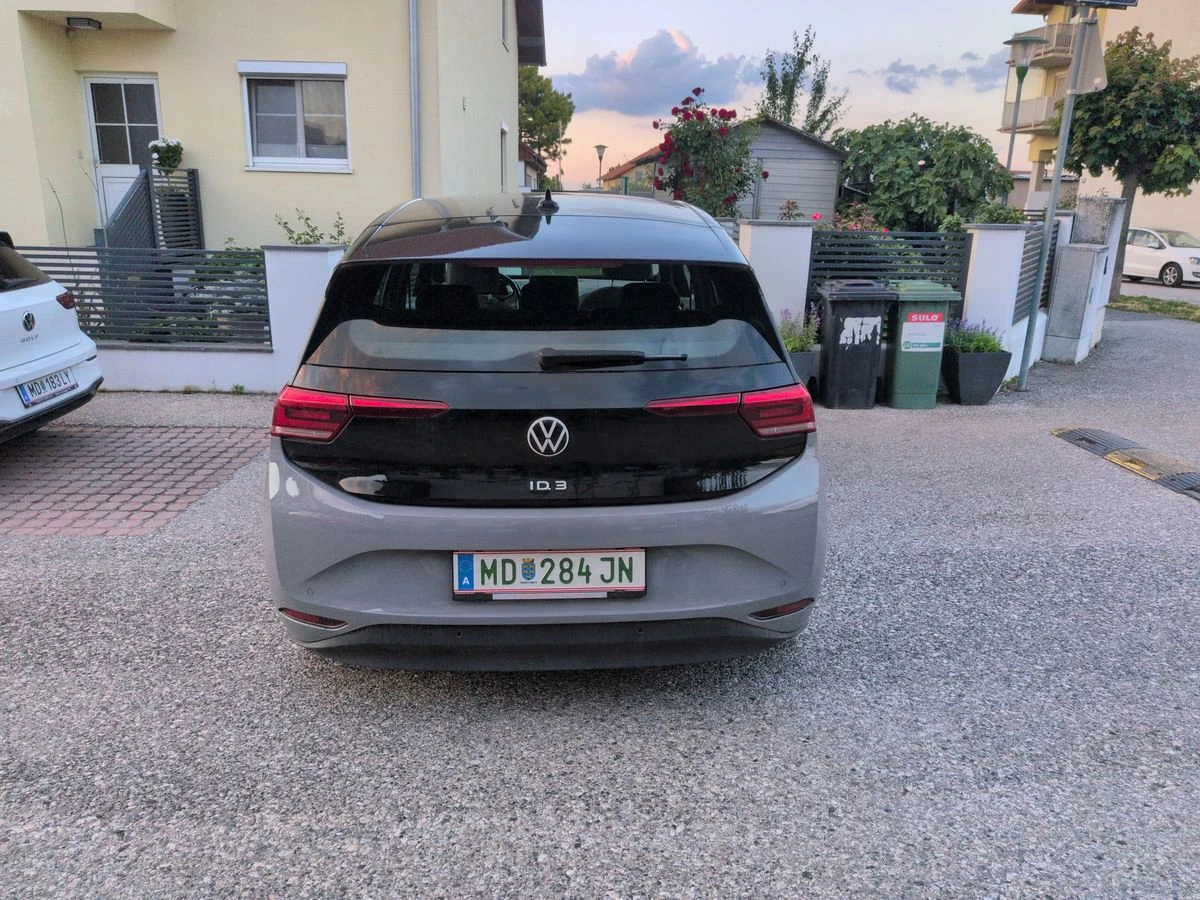 VW ID.3 PRO* 62KW* 94.38%SOH* КАМЕРА* ТЕРМОПОМПА, снимка 2 - Автомобили и джипове - 55268961