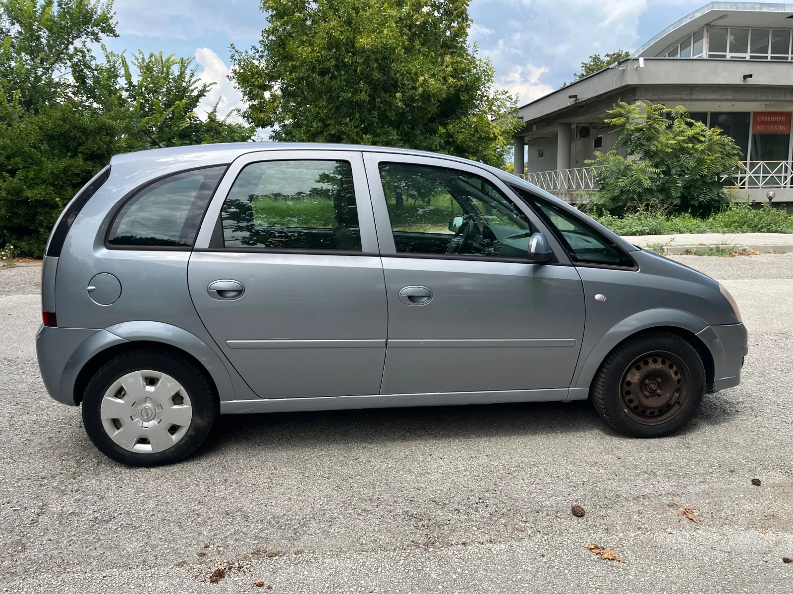Opel Meriva 1.4i ГАЗ, снимка 7 - Автомобили и джипове - 55405996