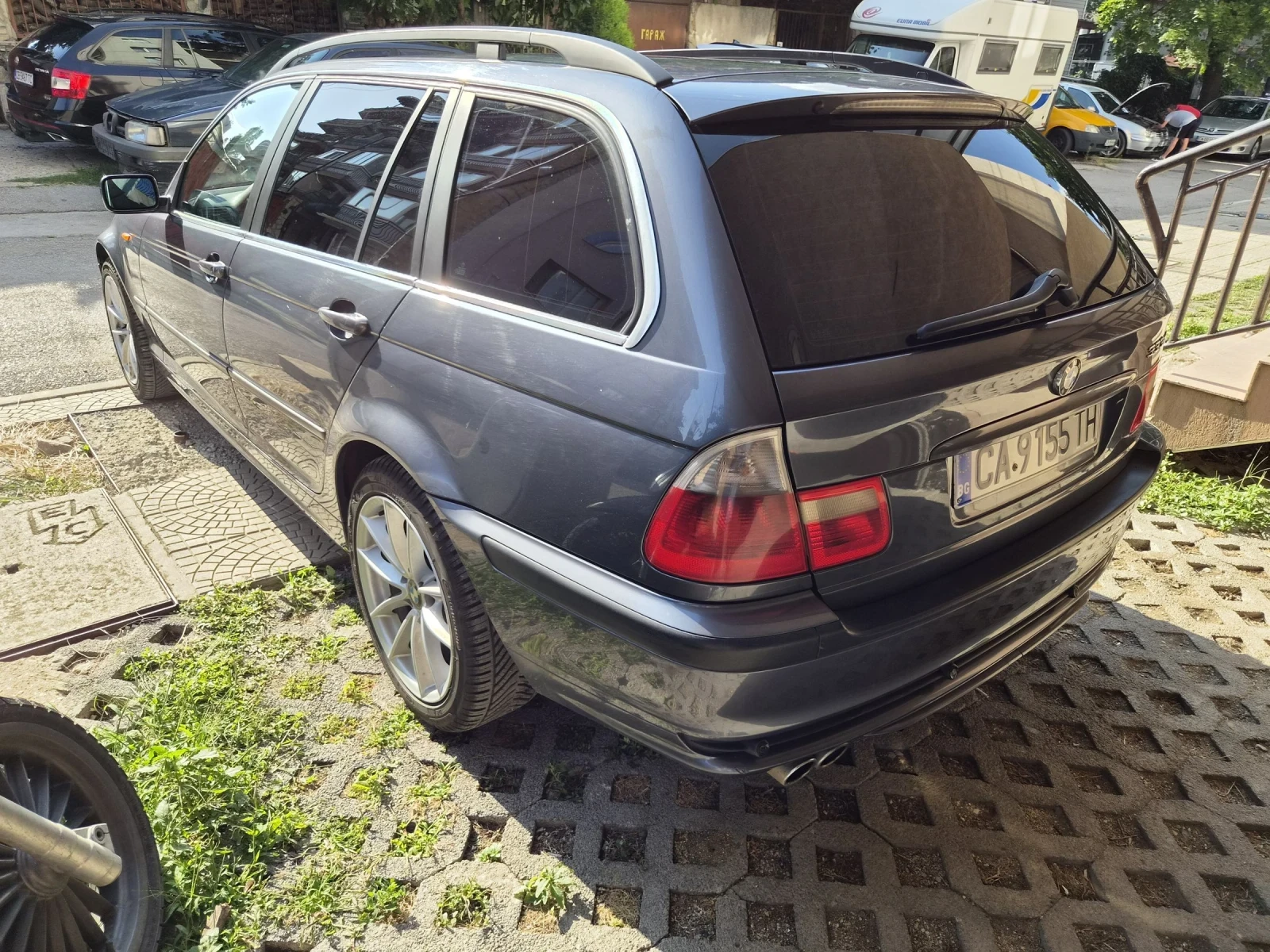 BMW 330 xi, снимка 3 - Автомобили и джипове - 55436922